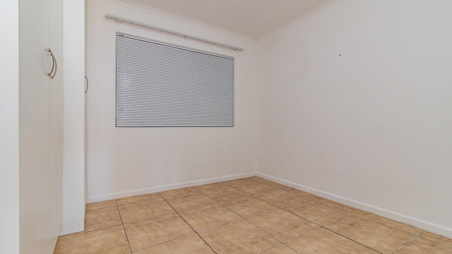 2 Bedroom Property for Sale in De Kelders Western Cape